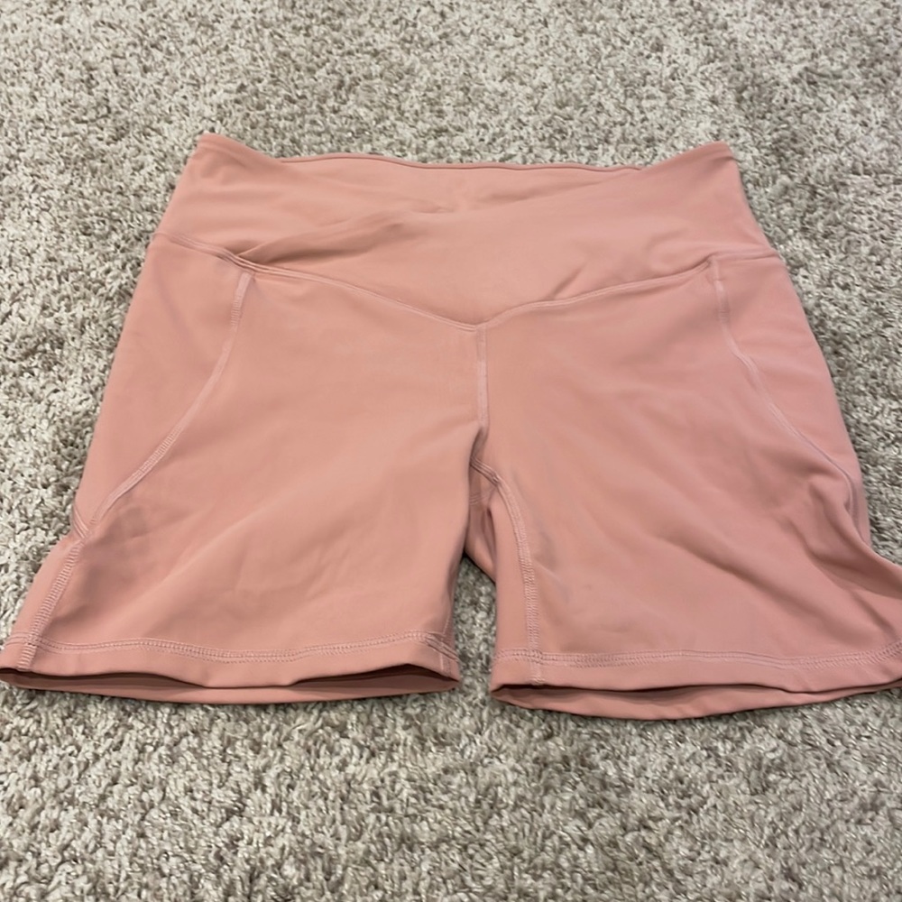 Fabletics High Waisted PureLuxe Crossover Shorts - Dusty Rose Pink - size M